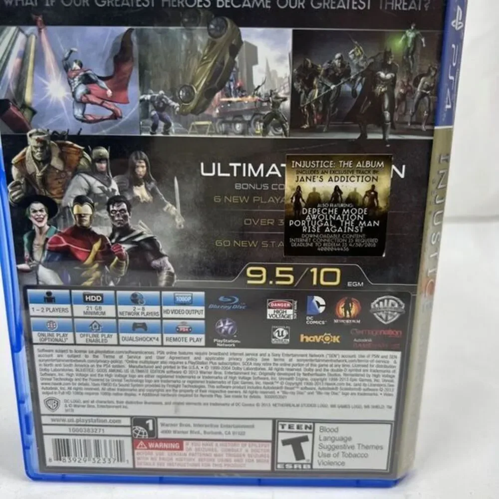 Injustice: Gods Among Us -- Ultimate Edition‎ (Sony PlayStation 4, 2013)